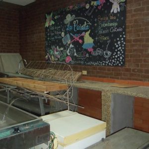 ¡VENDIDO¡ Local en Anaco para traspaso (C.C. Anaco Center) 2 . Anaco Ref: 926