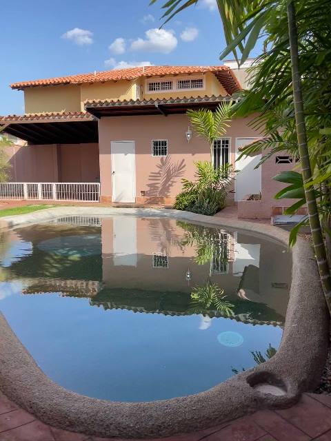 63bd1972-a078-423e-a911-248a79ff33fe