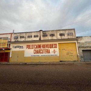 Galpón con Local en calle Carabobo. Anco. Ref 1603