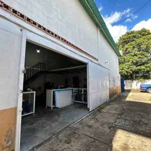 ¡VENDIDO! Galpón en calle Apure con Boulevard. Anaco. Ref: 1614